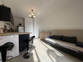 Studio cabine avec piscine, 4 couchages, Gruissan - FR-1-229-60